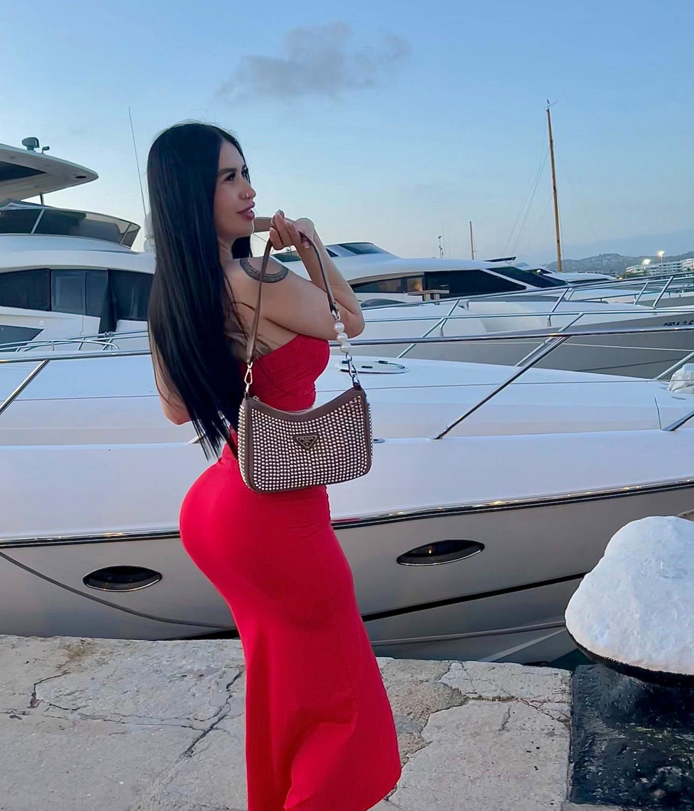 611754743|INGRID|Chica