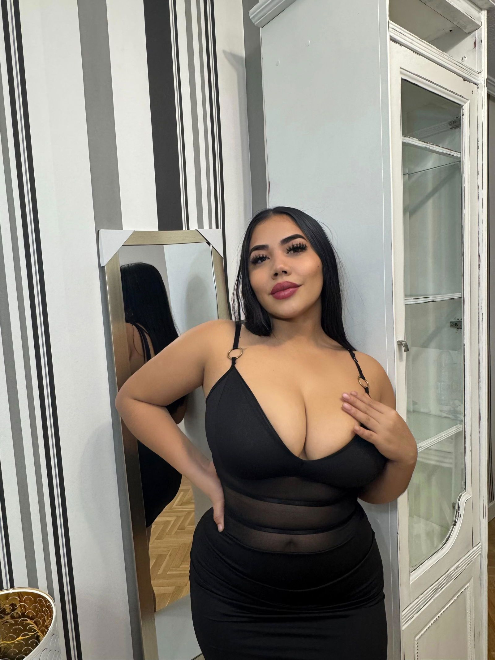 637464990|JENIFER|Chica