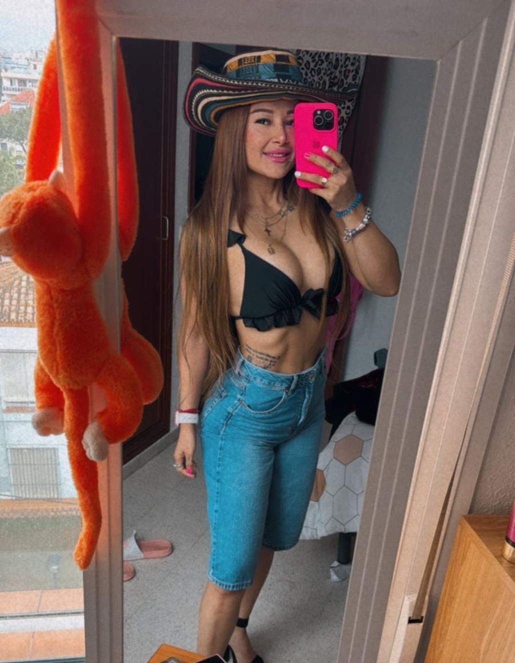 677865609|DANIELA|Chica