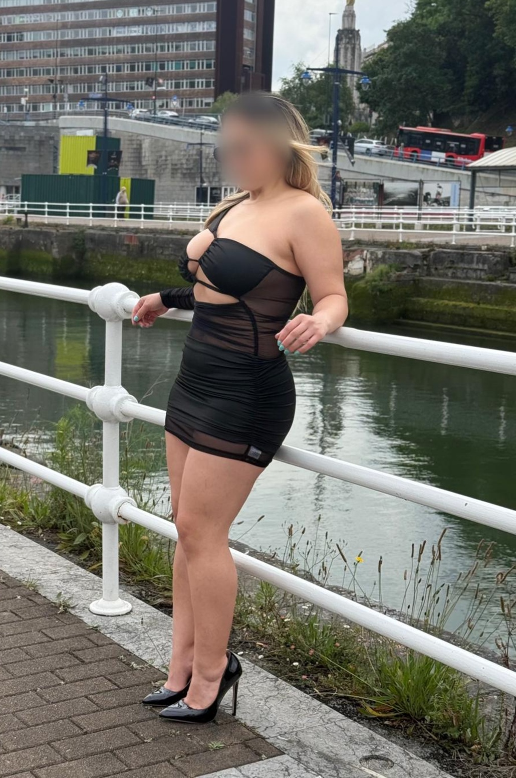 613885594|NATALIA|Chica