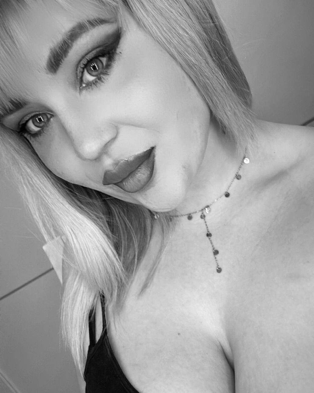 641630481 | LOLA | Escort