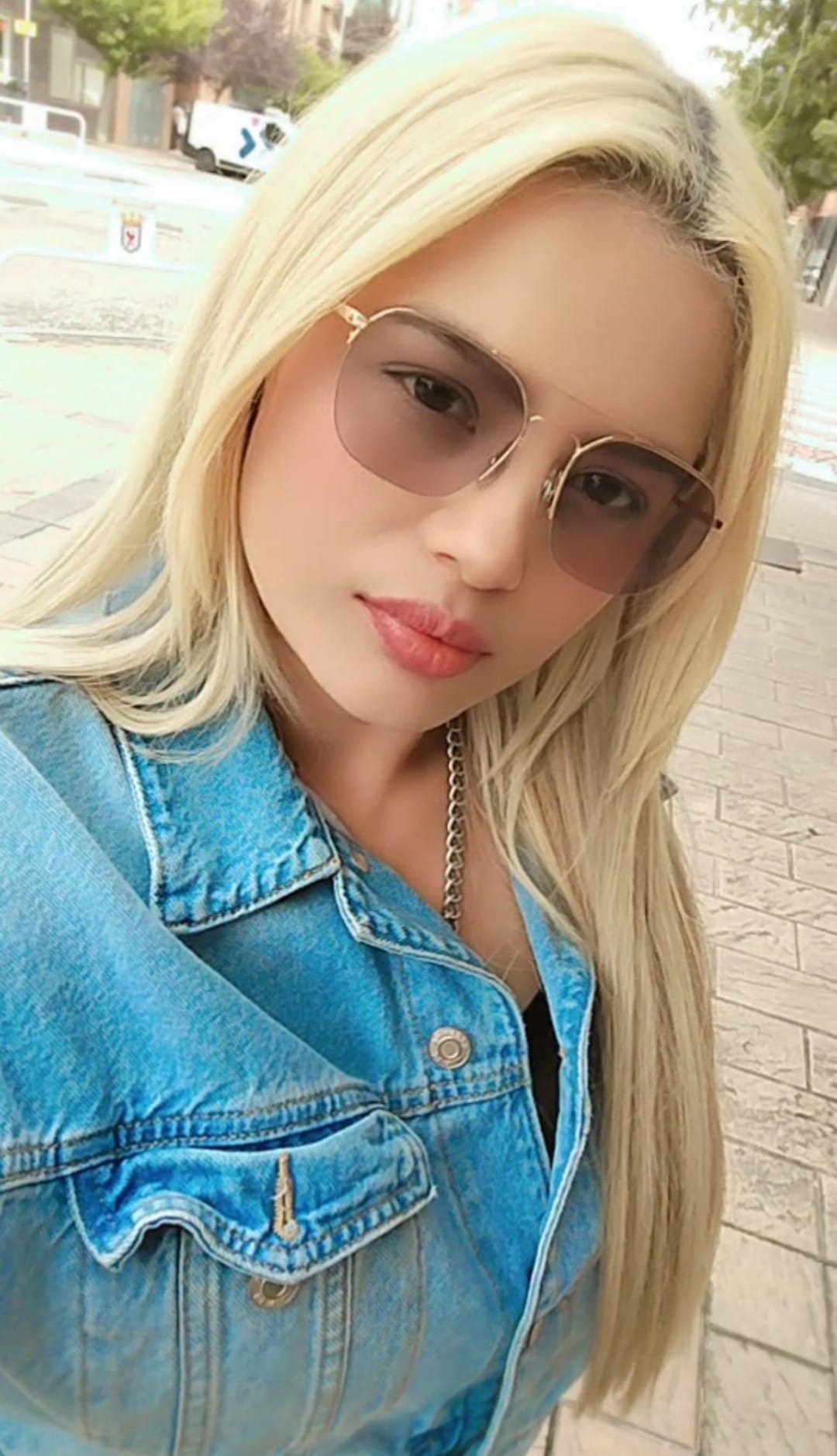 632294550|LIZZ|Chica