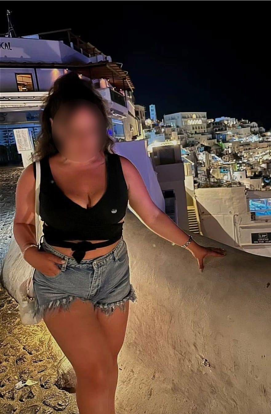 643560401|LARA|Chica
