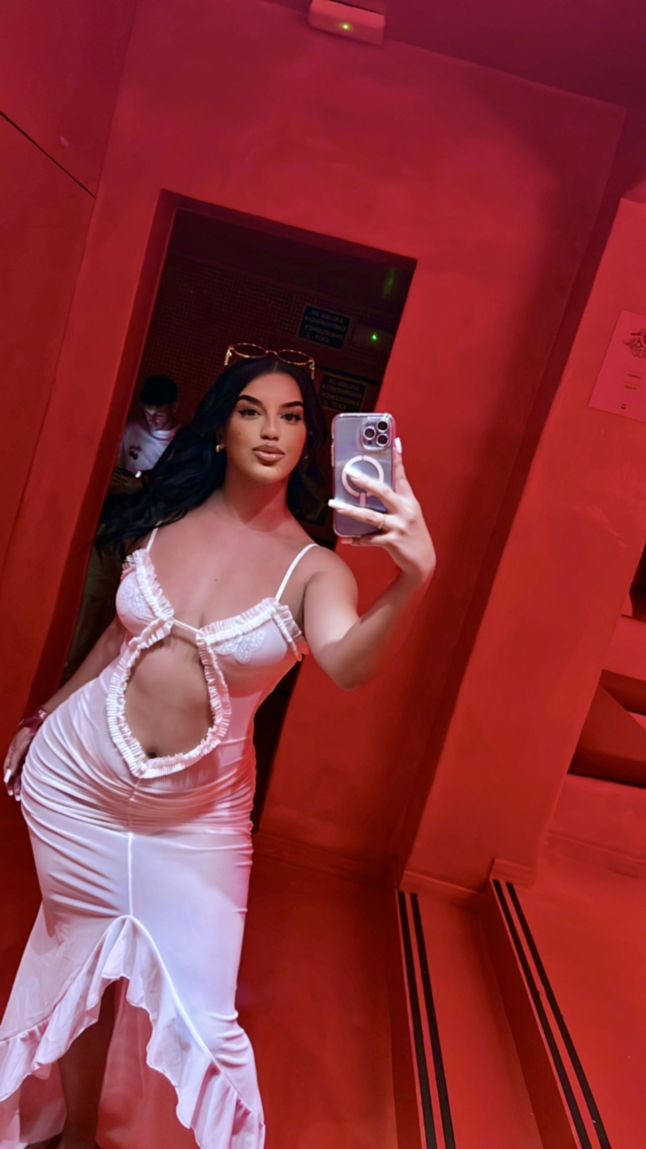 614568370|LUCIA|Chica
