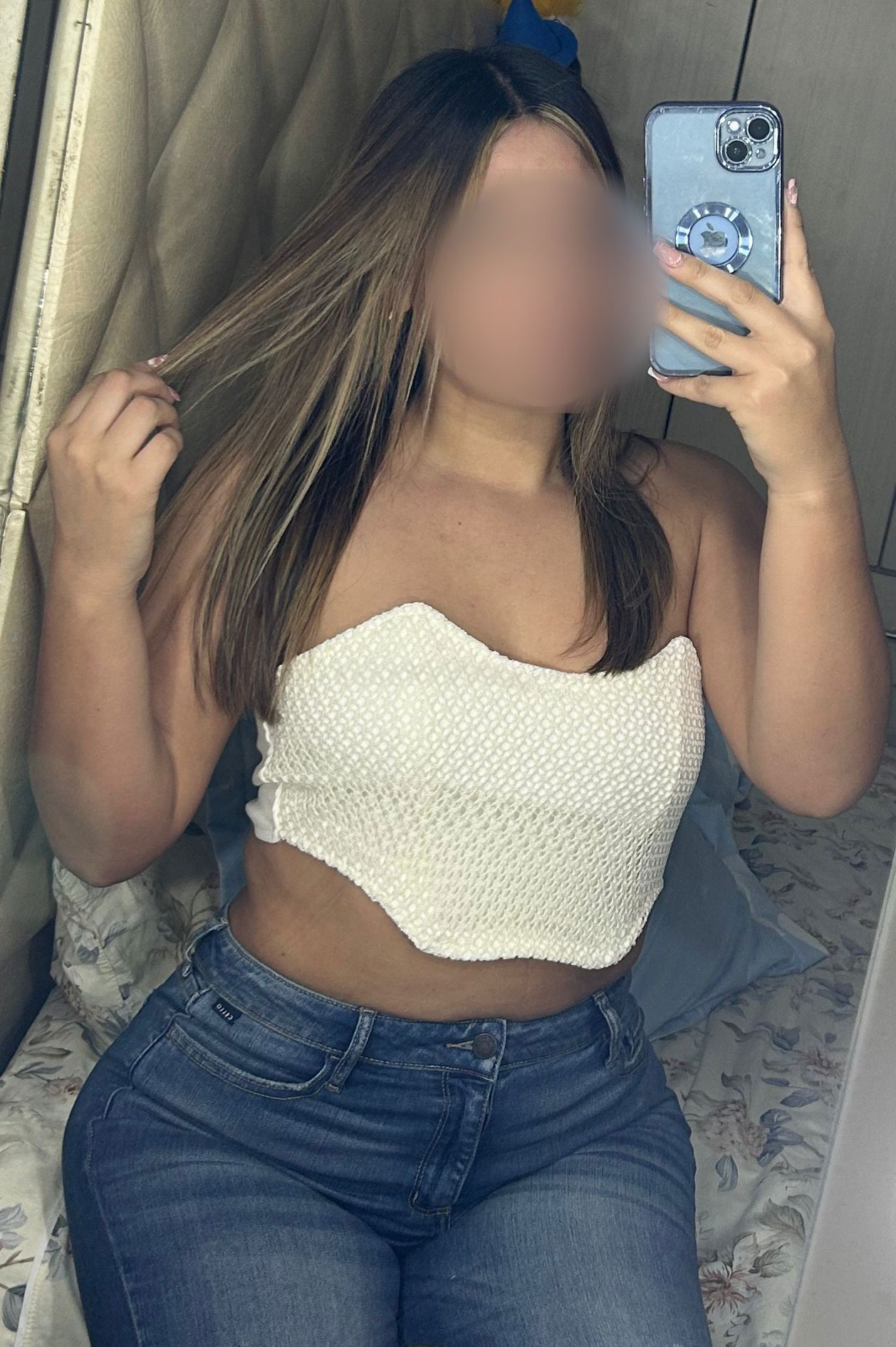 613410468|ISABELLA|Chica