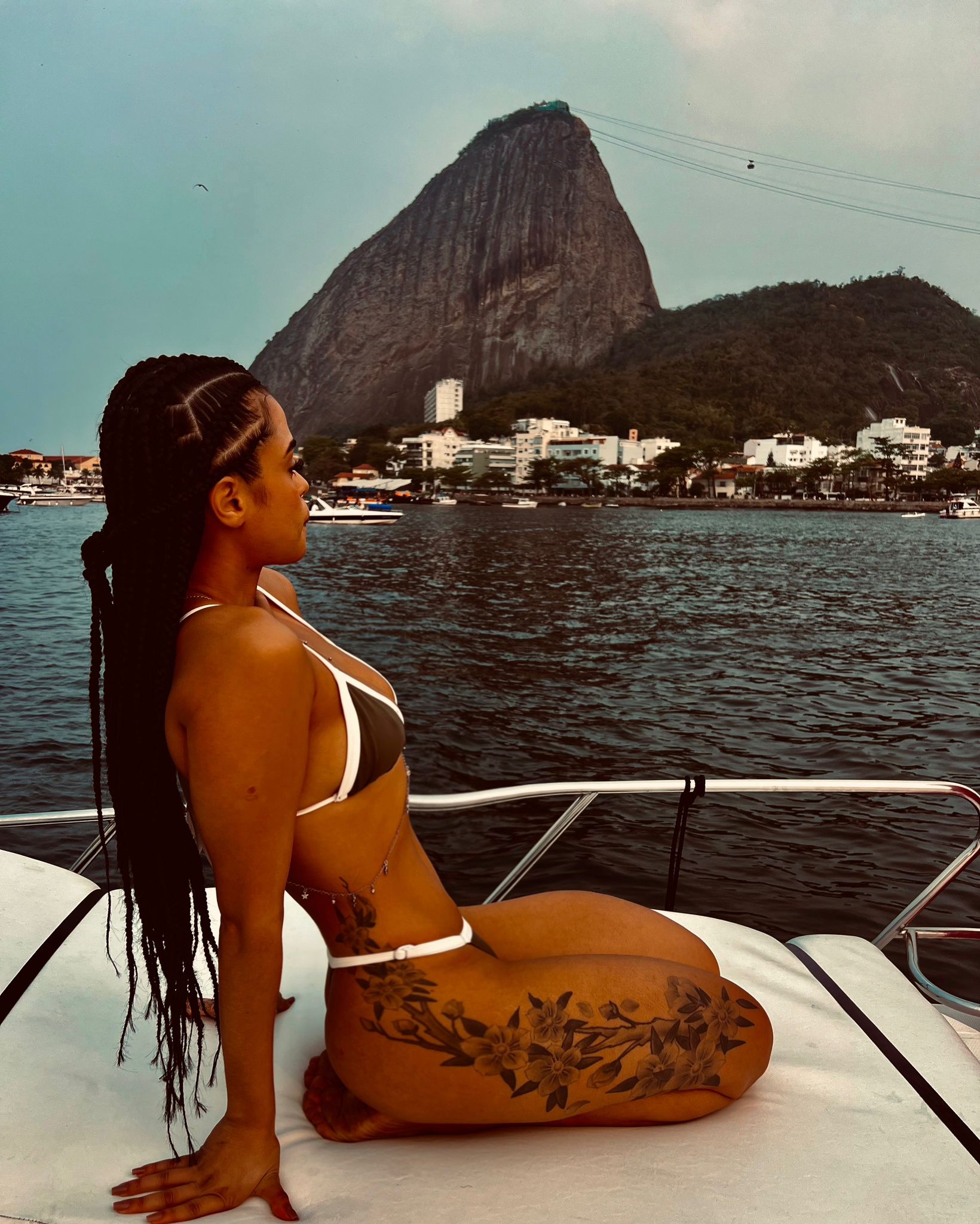 632943383|LAIS|Chica