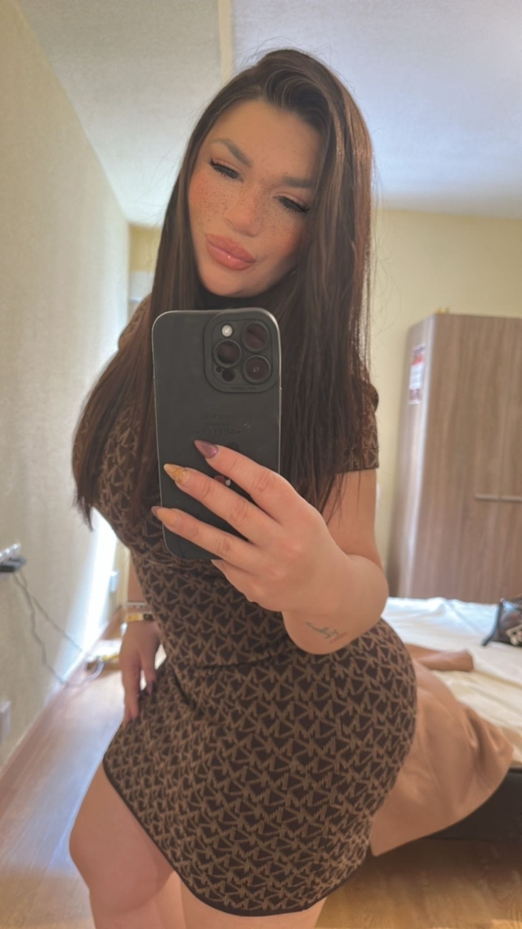 675797030|YUVANNA|Chica