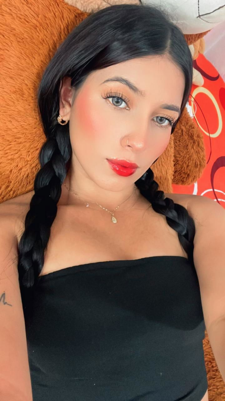 613653249|EMA|Chica