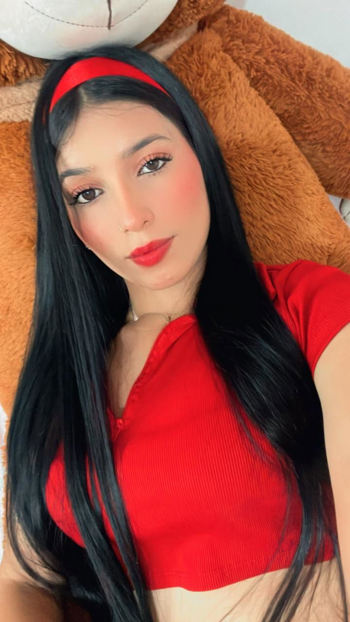 613653249|EMA|Chica