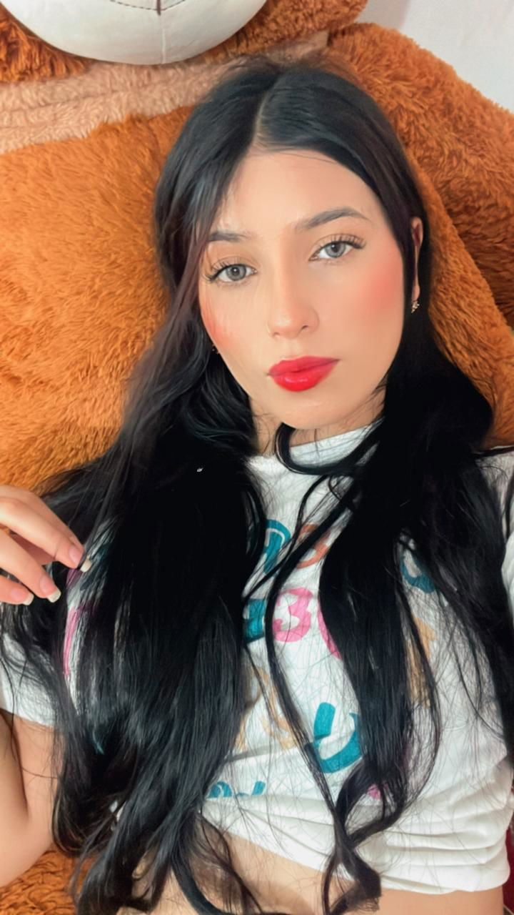 613653249|EMA|Chica