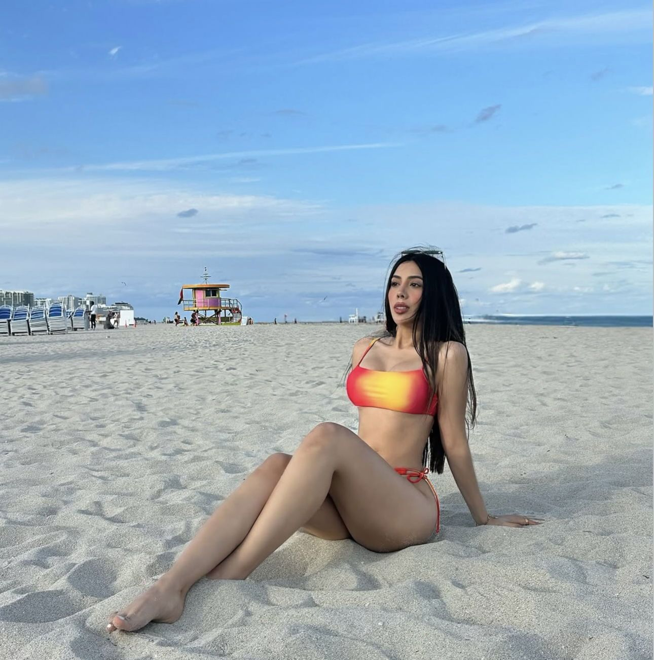 614573564|KAMILA|Chica