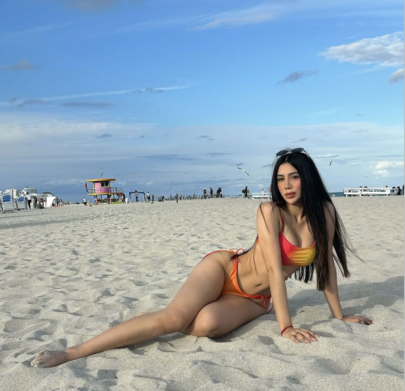 614573564|KAMILA|Chica