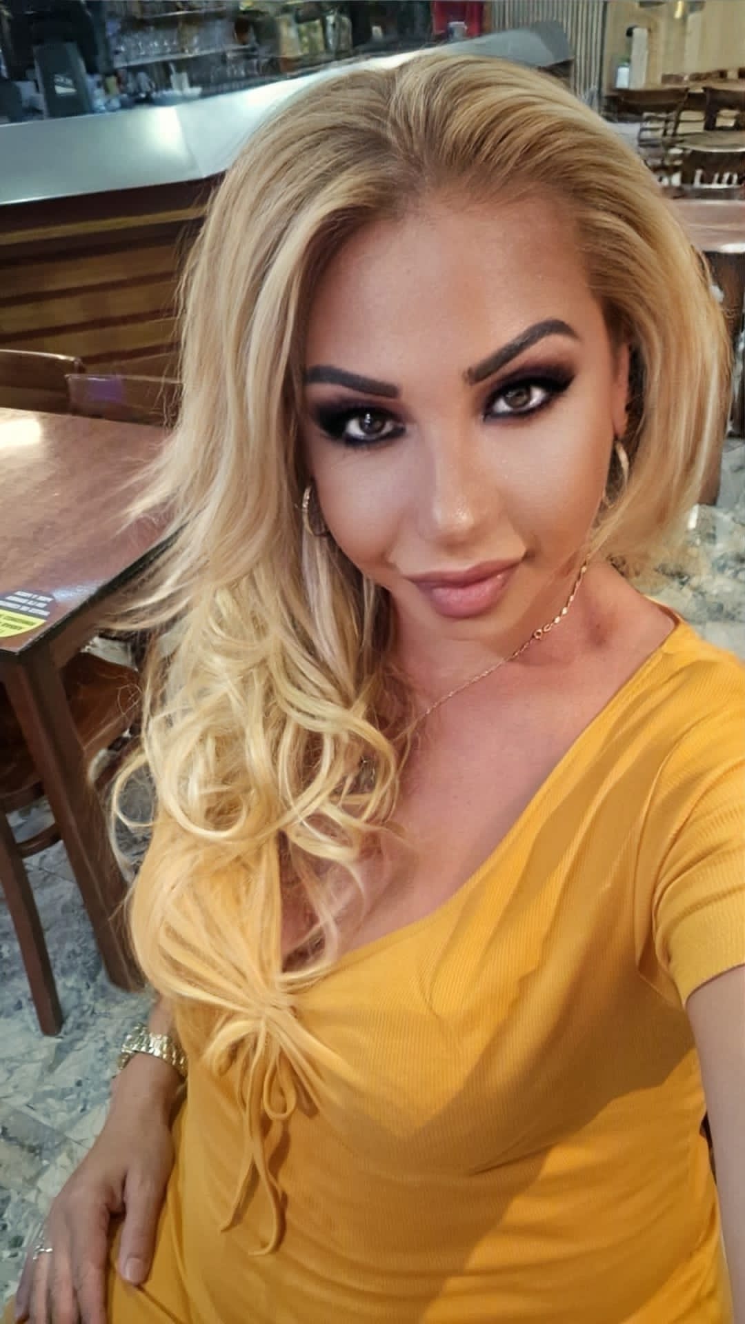 610808068|SARETA|Chica