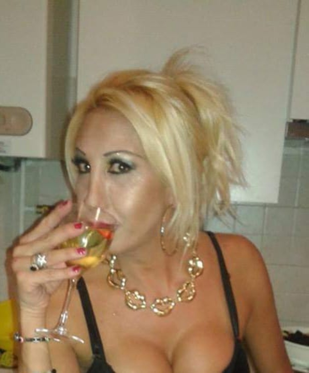 610808068|SARETA|Chica