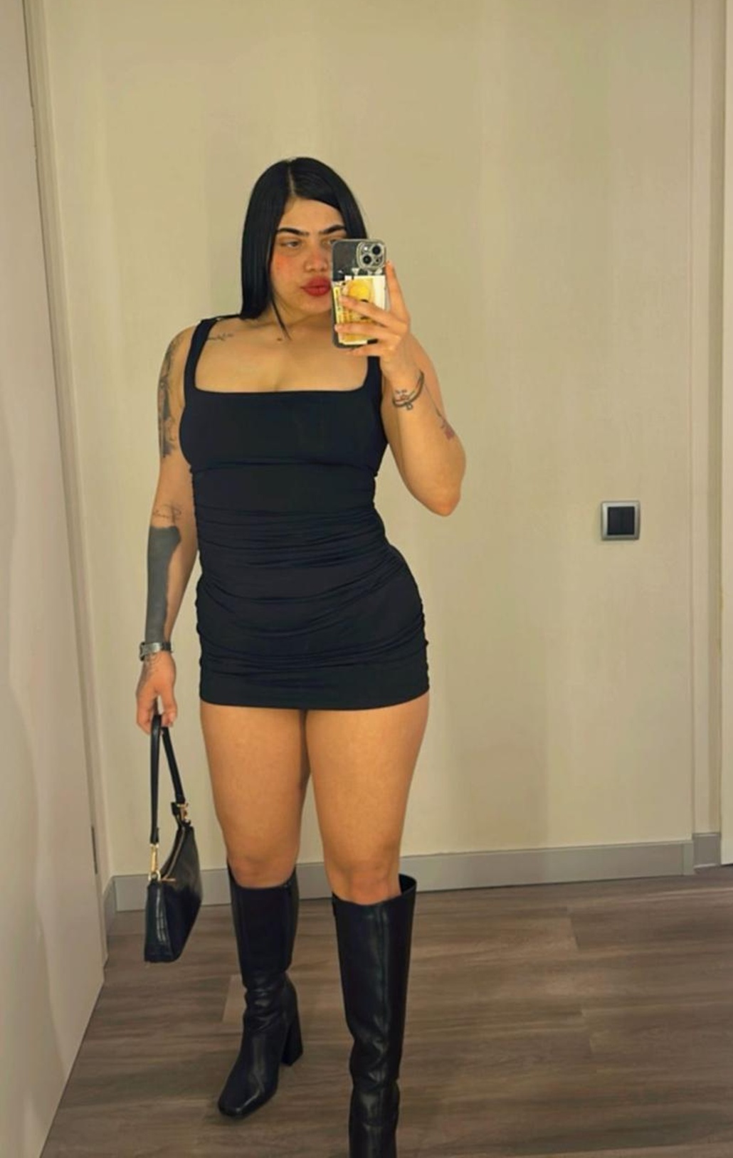 647926410|ANGELES|Chica