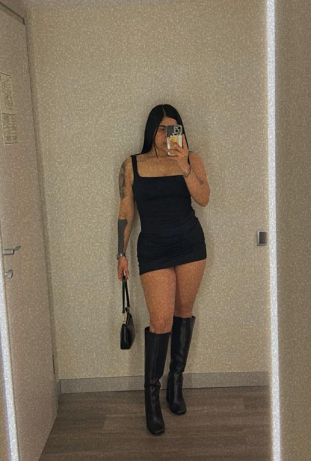 647926410|ANGELES|Chica