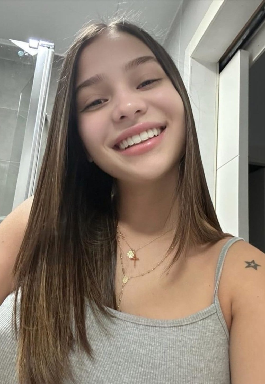 680615957|VALERIA|Chica