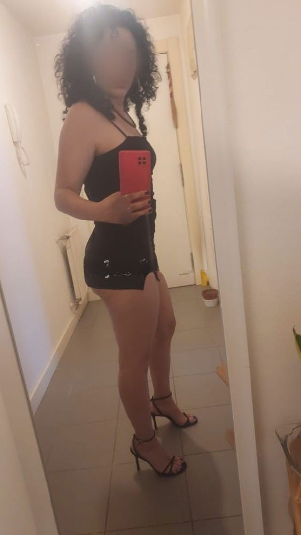 613731878|LAURA|Chica