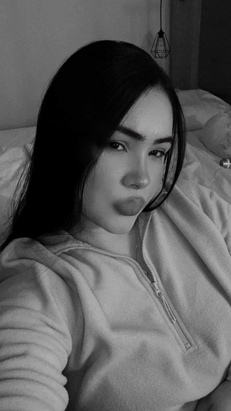 657377902|SALOMÉ|Chica