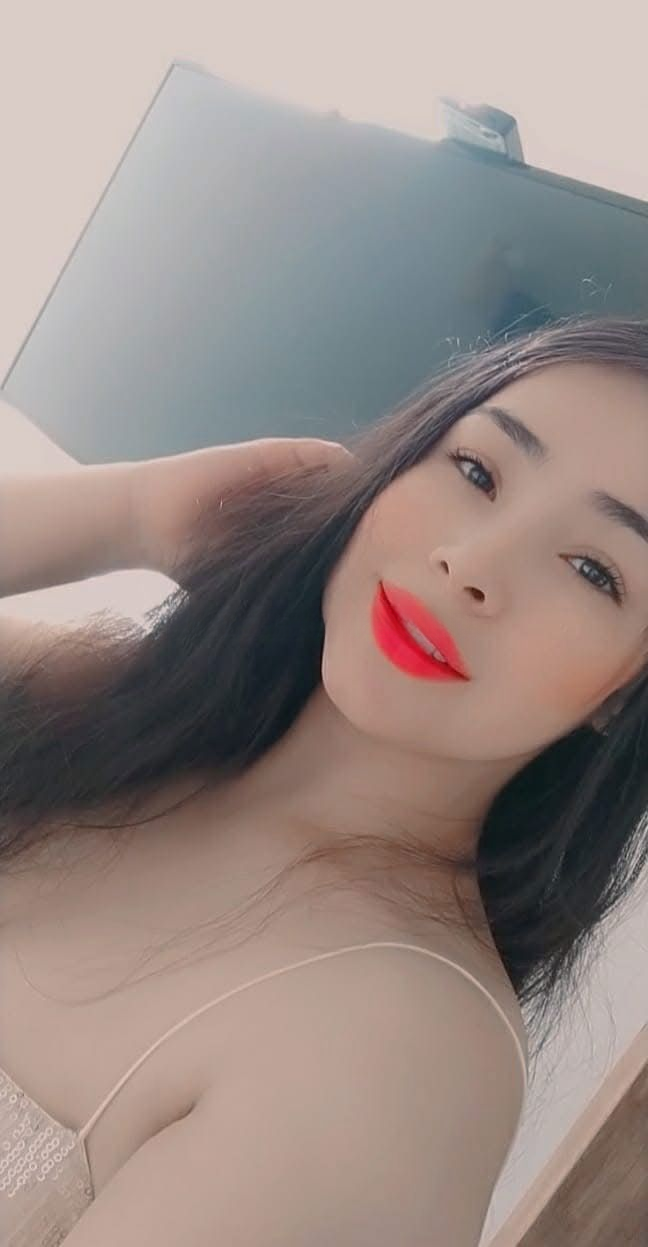 657377902|SALOMÉ|Chica