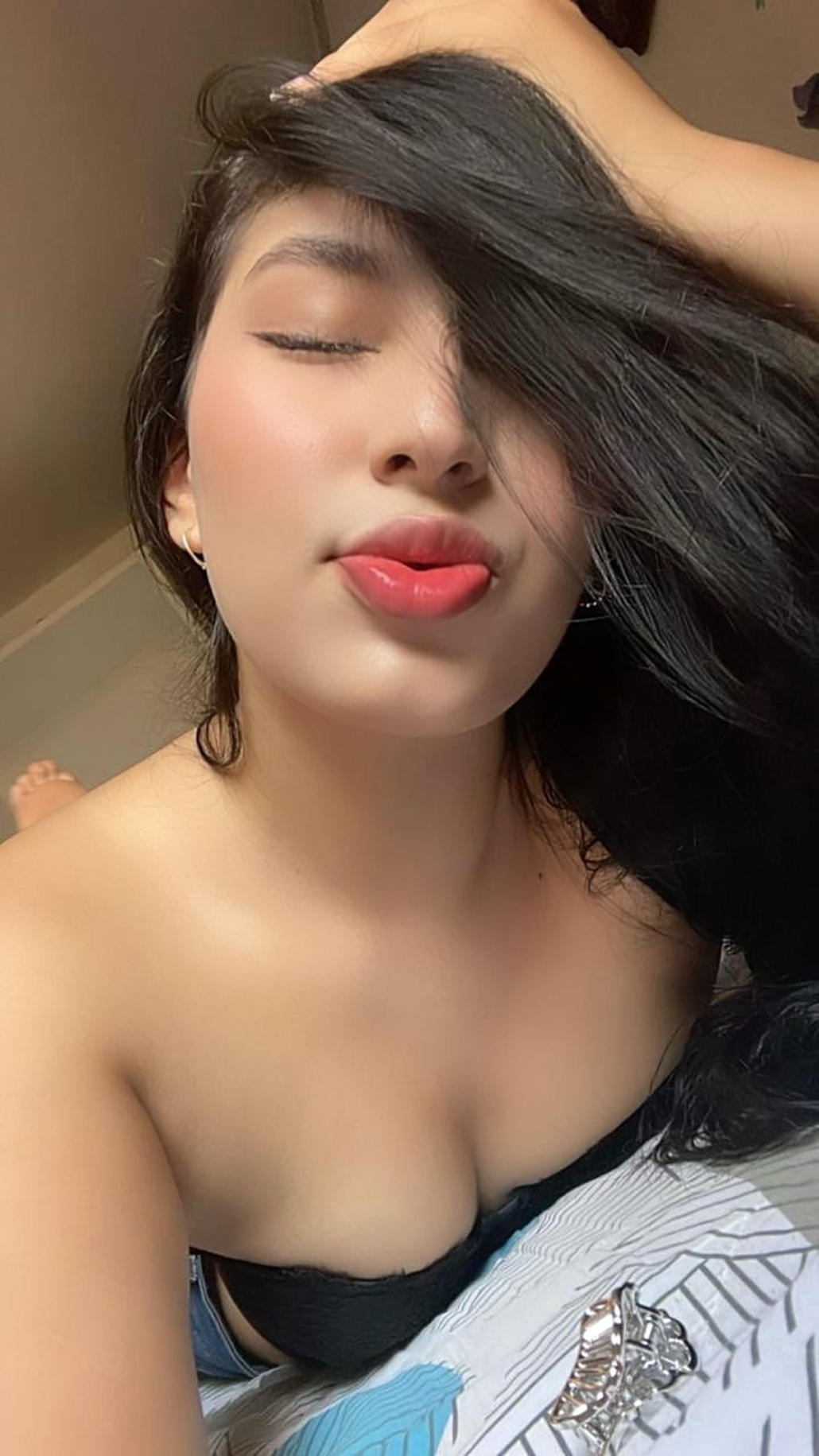 642151664|ZENDAYA|Chica