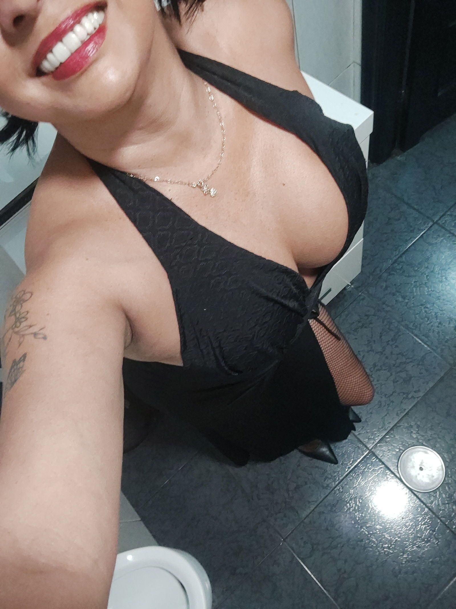 663436237|VITORIA|Chica