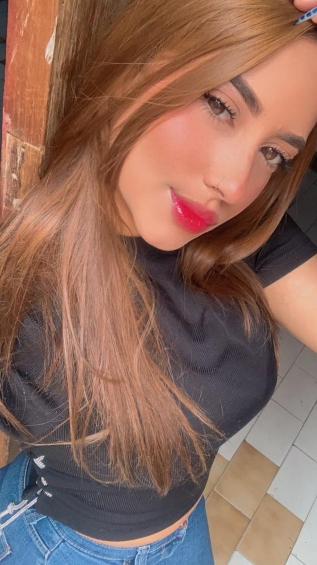 680615957|BLANCA|Chica