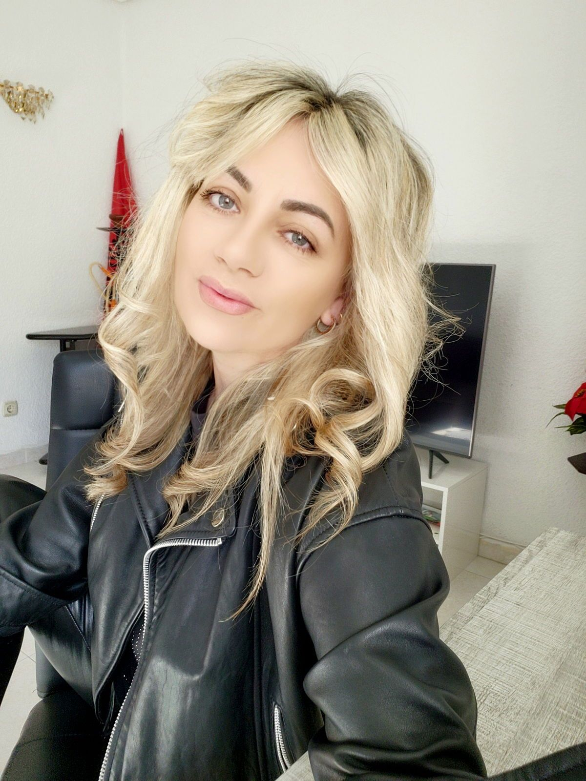 672170047|ANA|Chica