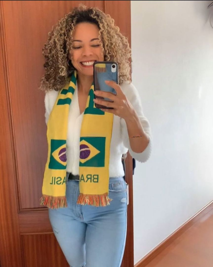 631842312|SOL|Chica