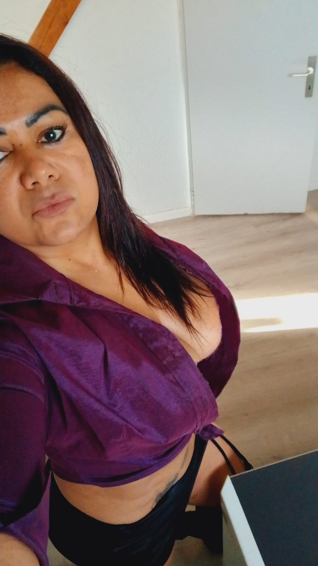 612599976|ELAYNE|Chica