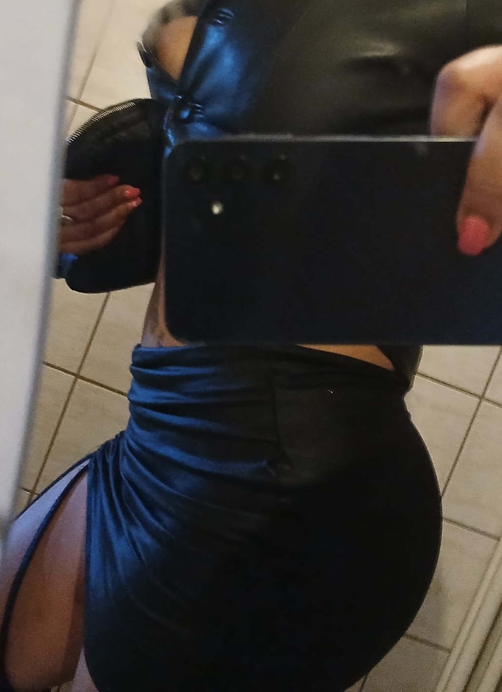 612599976|ELAYNE|Chica