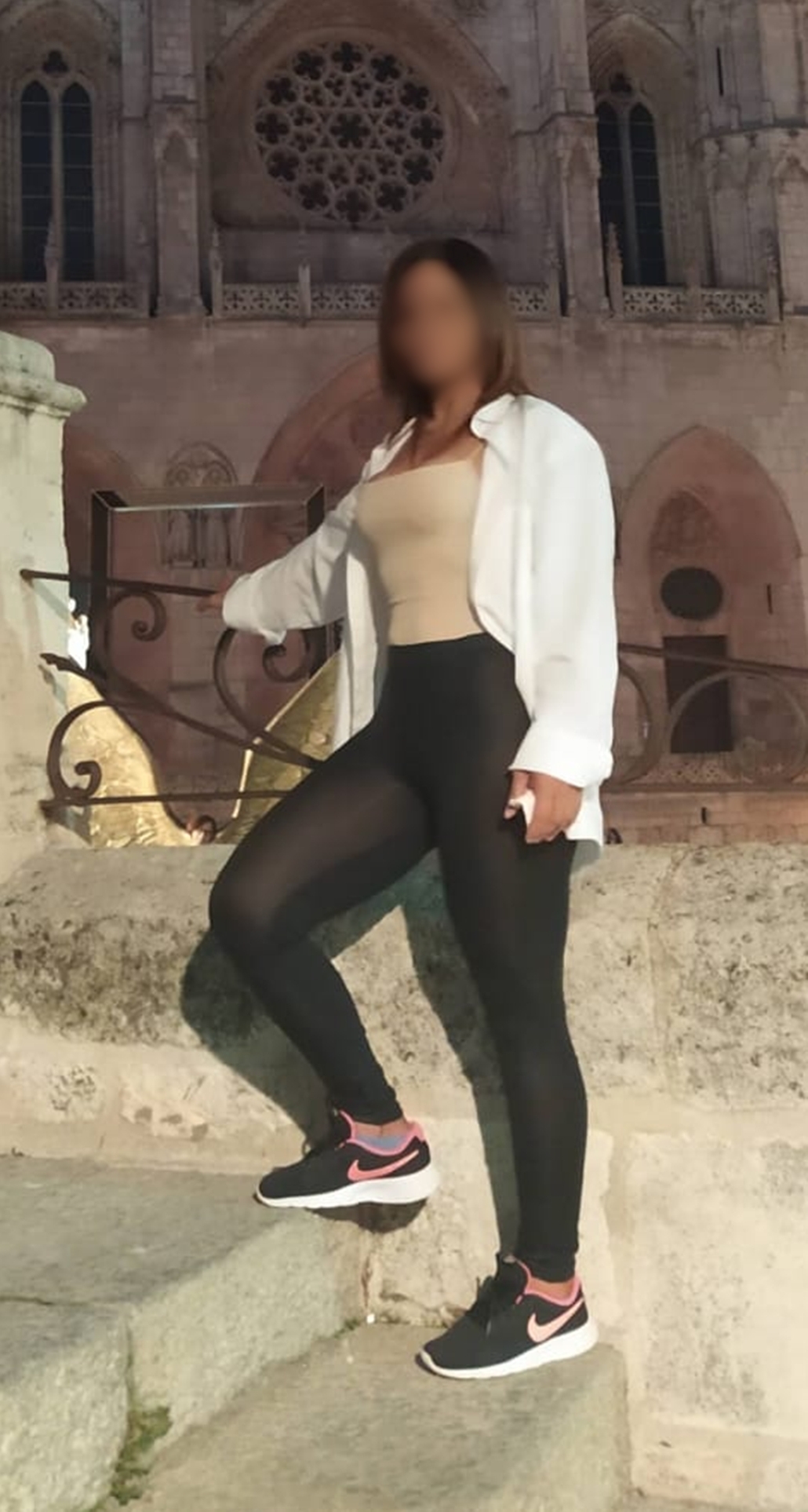 612599976|CARLA|Chica