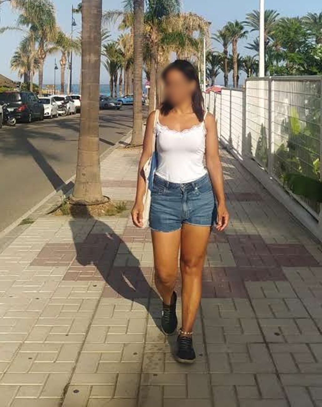 612599976|CARLA|Chica