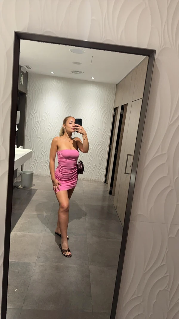 613218439|LARA|Chica