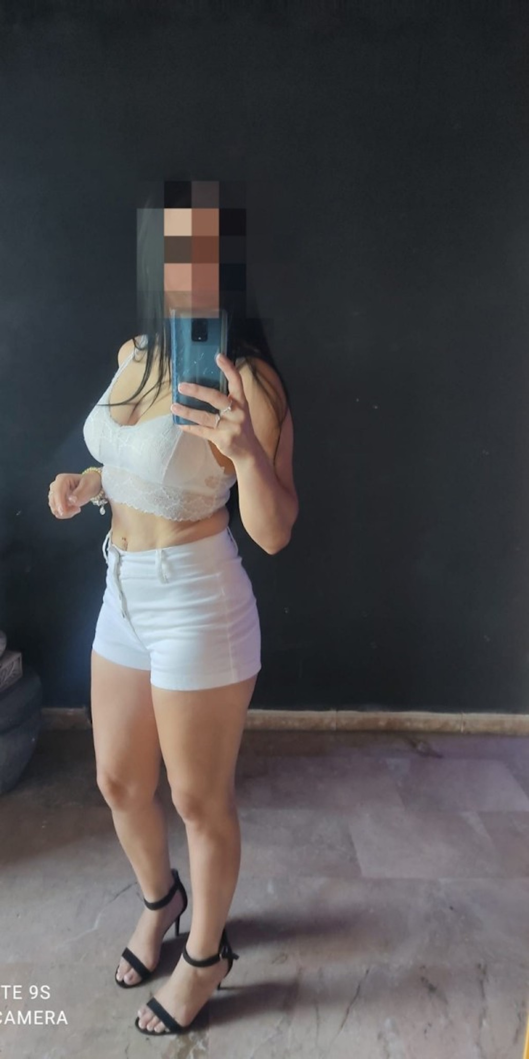643489823|NOEILA|Chica