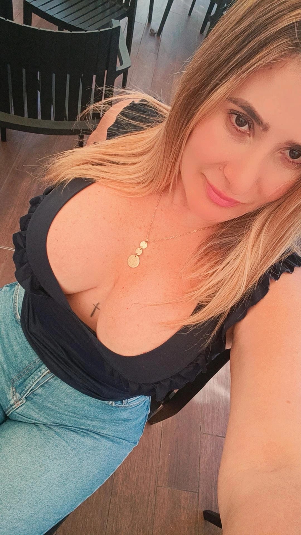 603853580|EMMA|Chica