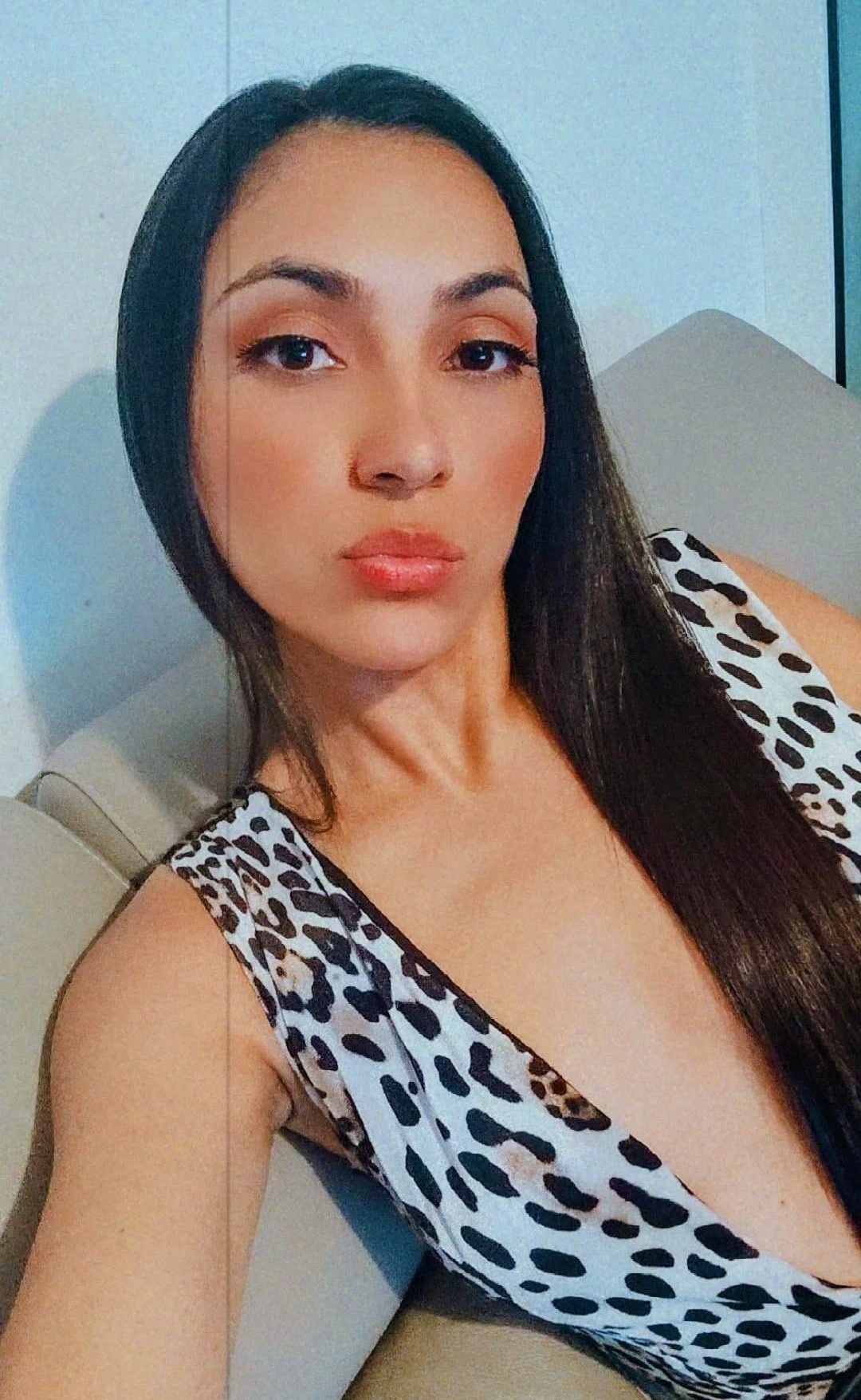 604240778|JADE|Chica