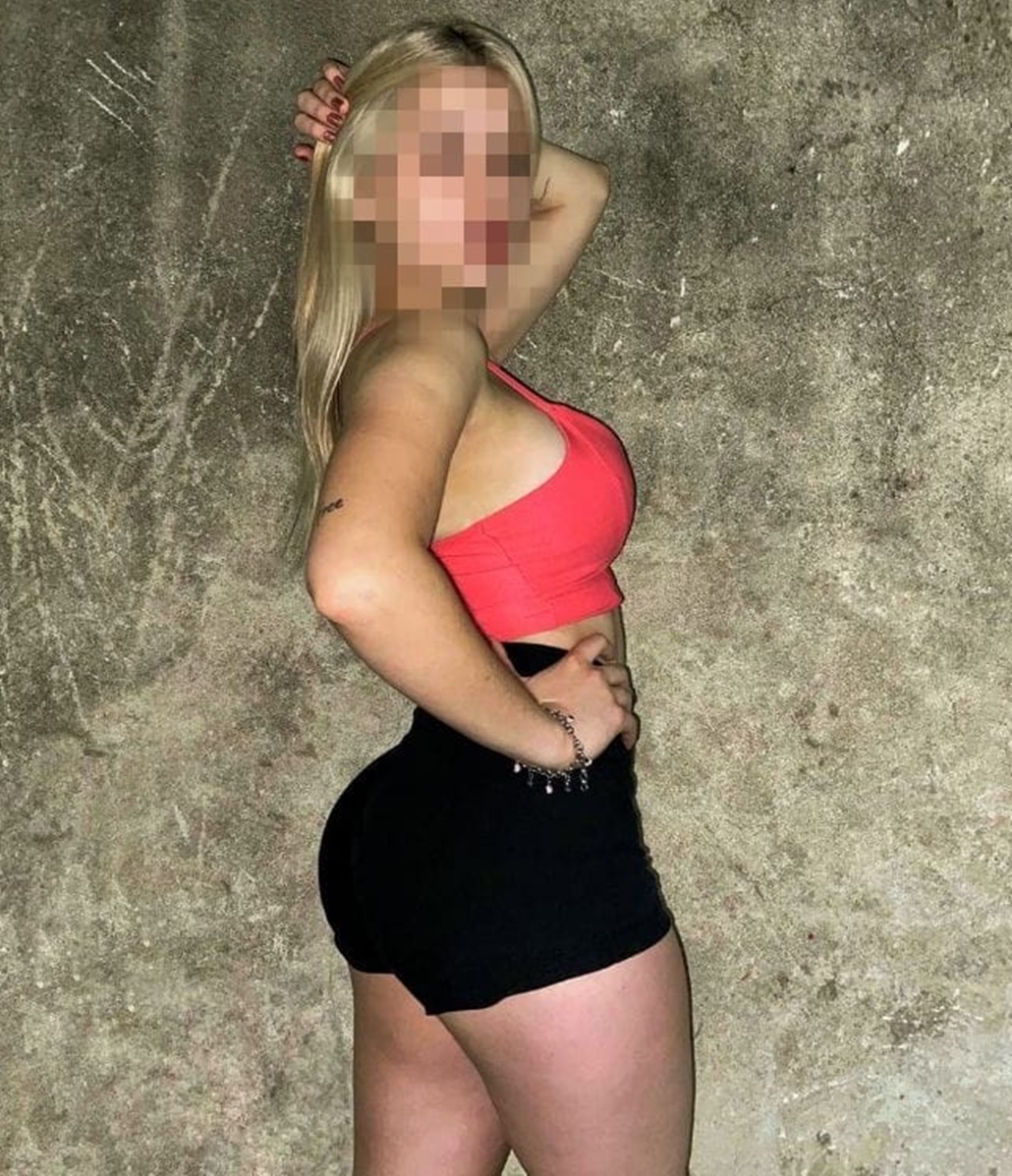 632248601|ALBA|Chica