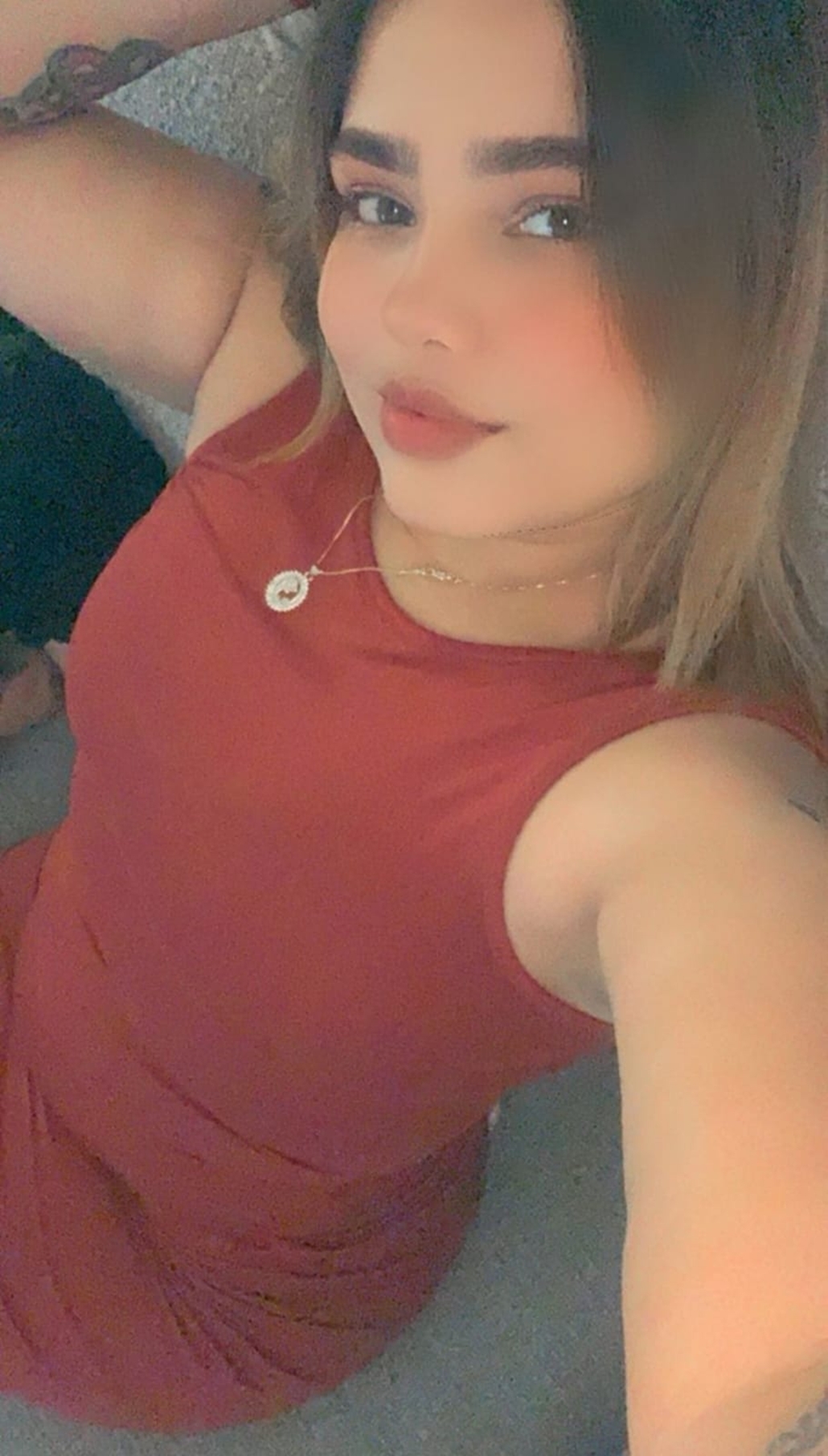 680615957|LUNITA|Chica