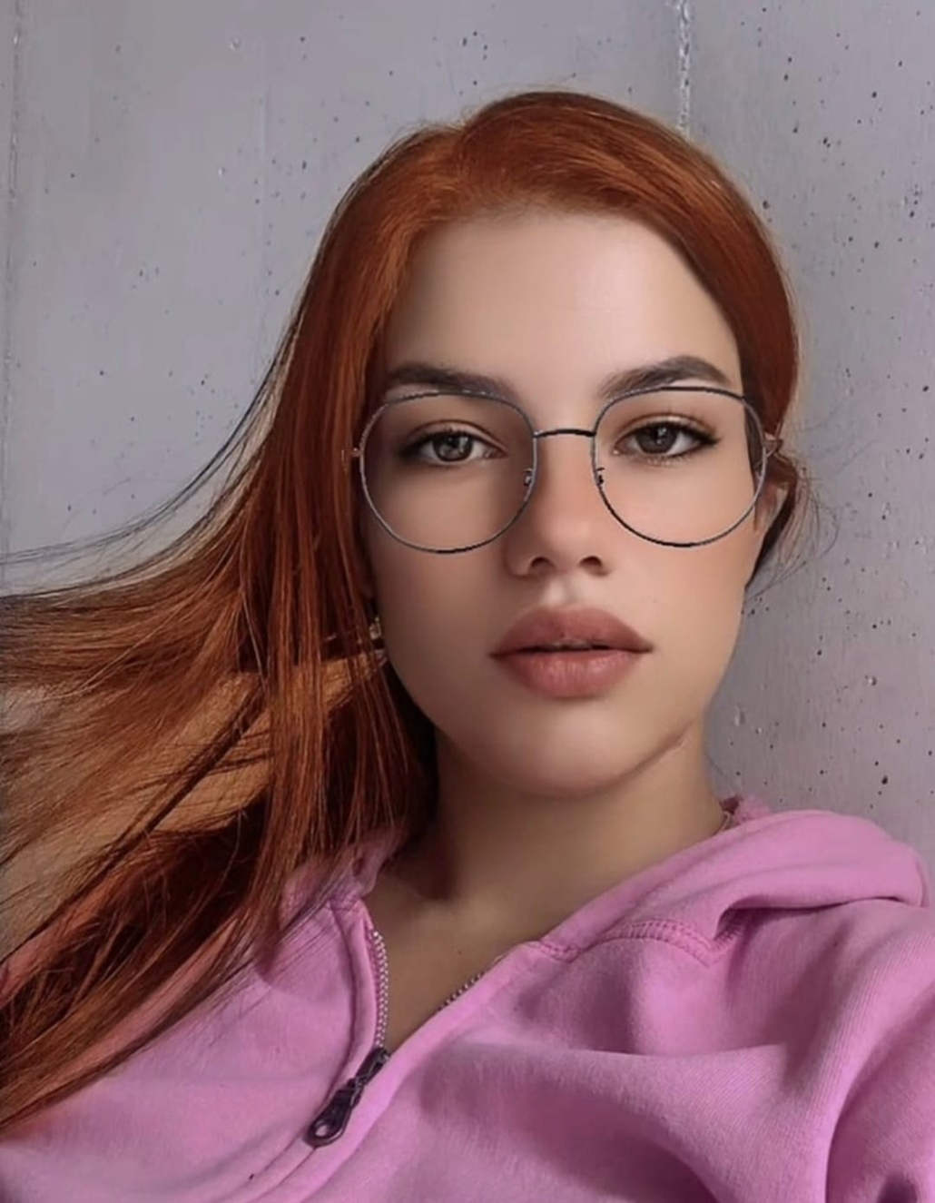 680615957|KARLA|Chica