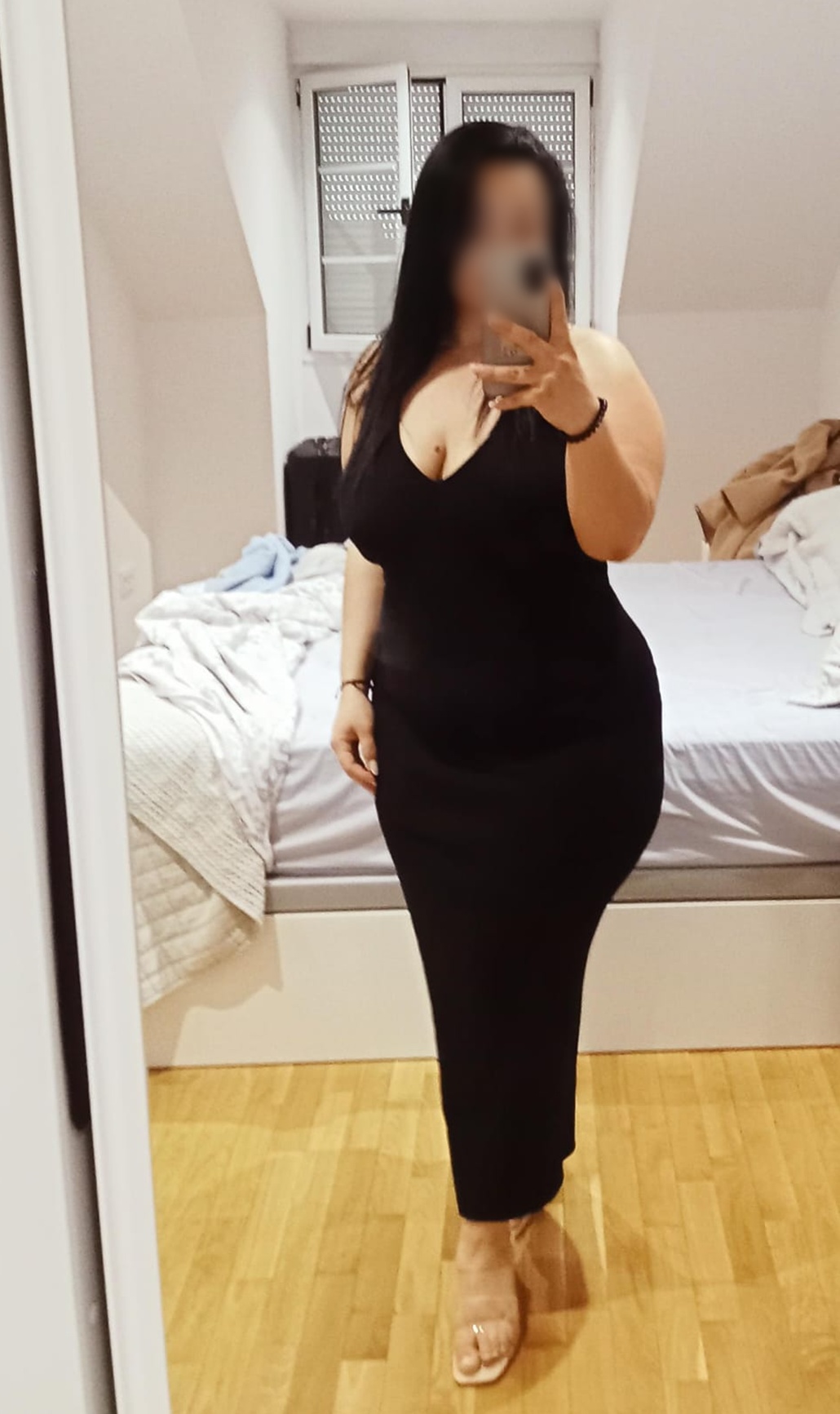 671874142|ADHARA|Chica