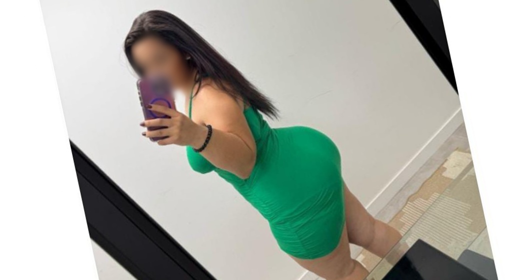 671874142|ADHARA|Chica