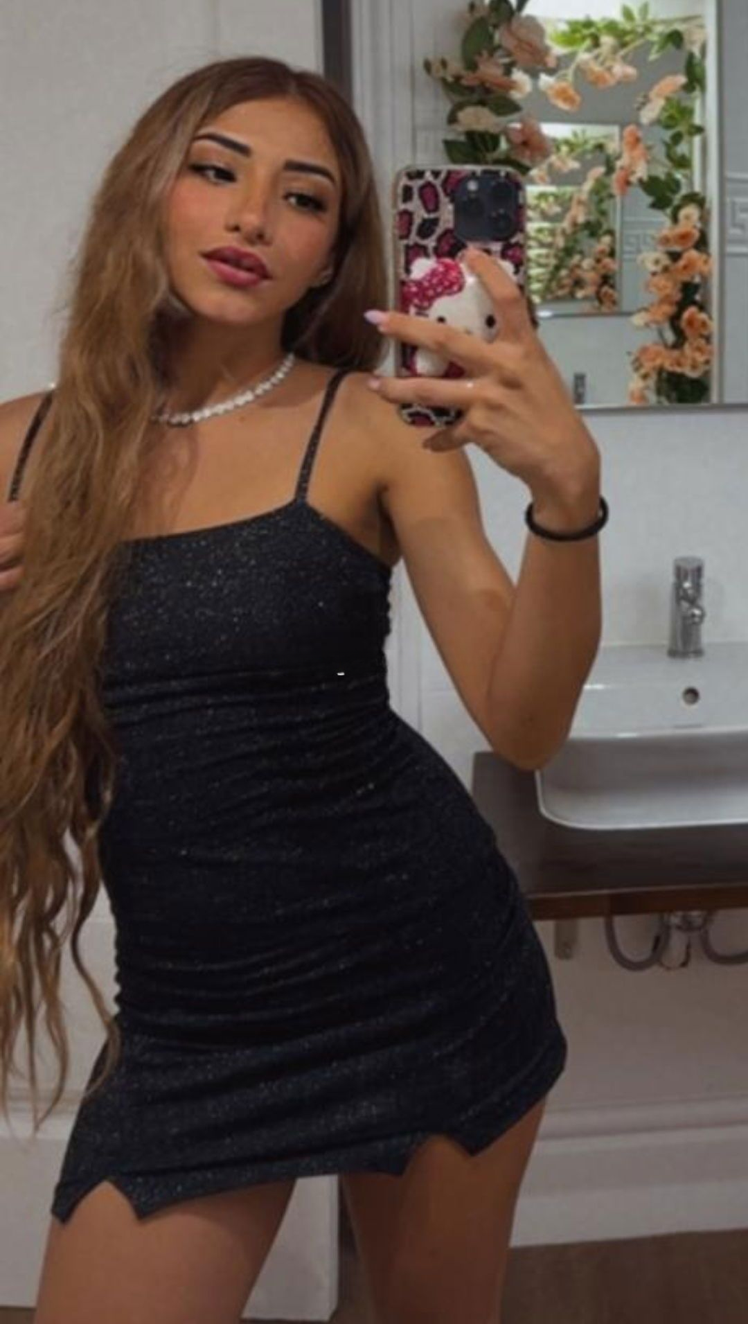 643800851|MYA|Chica