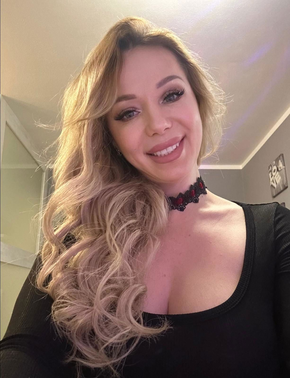 672534909|EVA|Chica