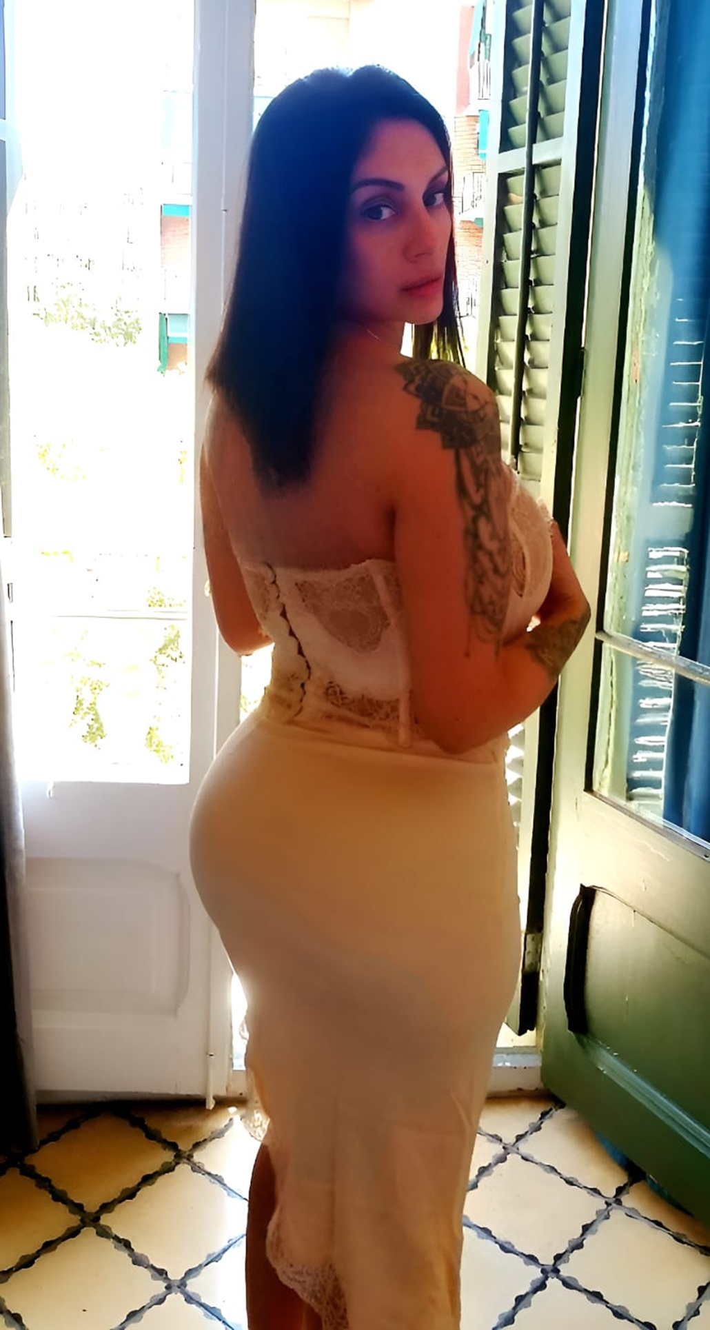 605528384|MARIANA|Chica