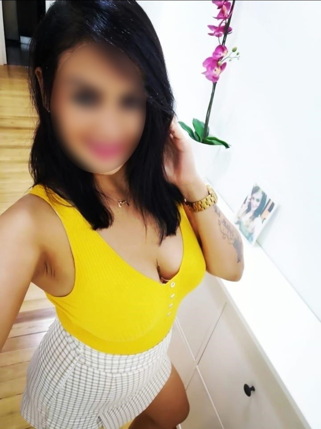 gallery-photo