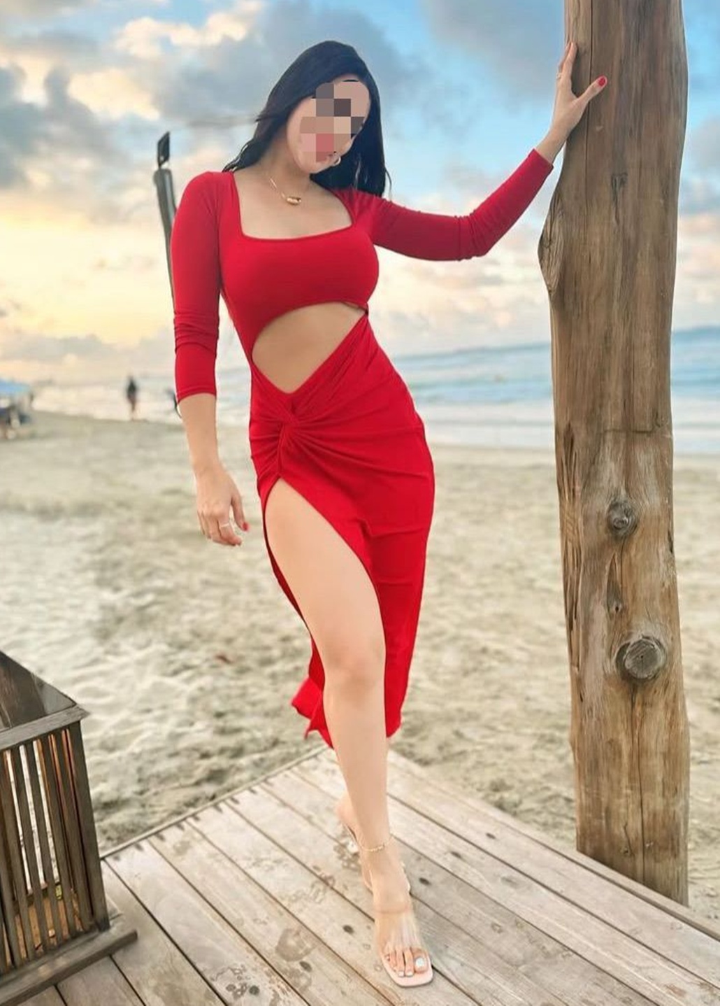 635661136|ALEJANDRA|Chica