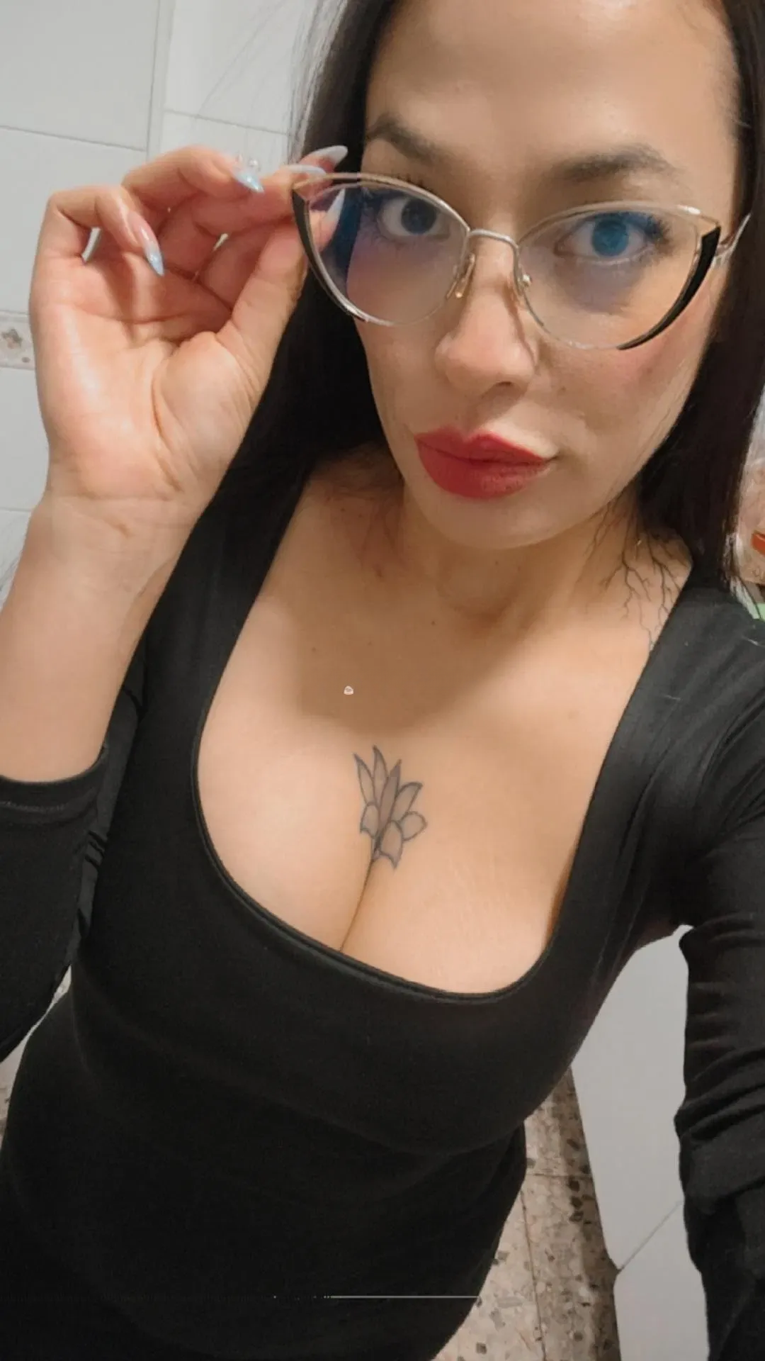 632344594|EIMY|Chica