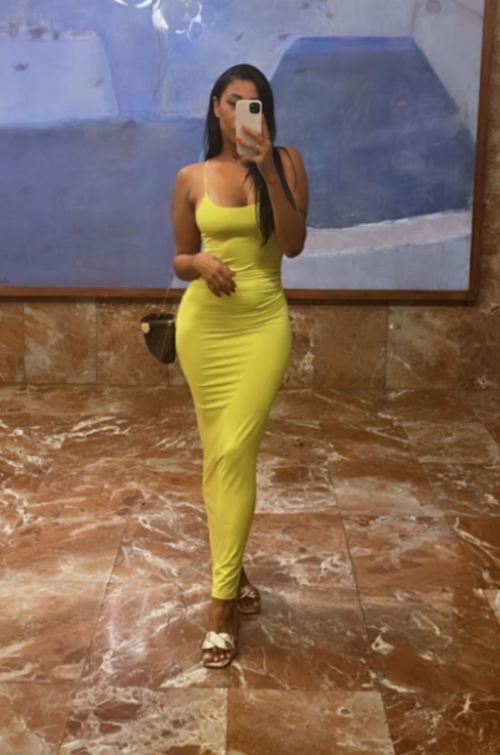 603995403|NIKI|Chica