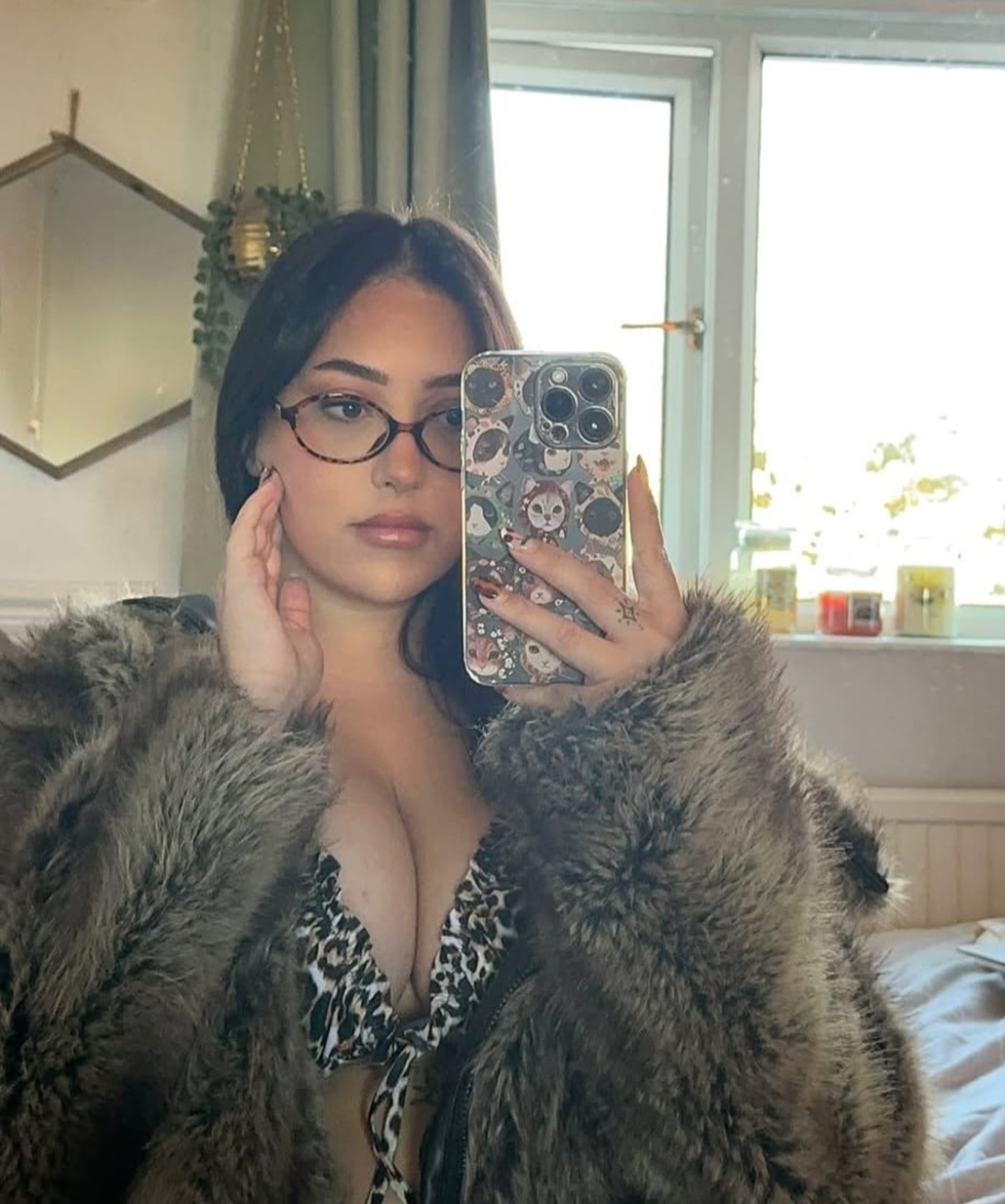 694233449|ESTEFANY|Chica